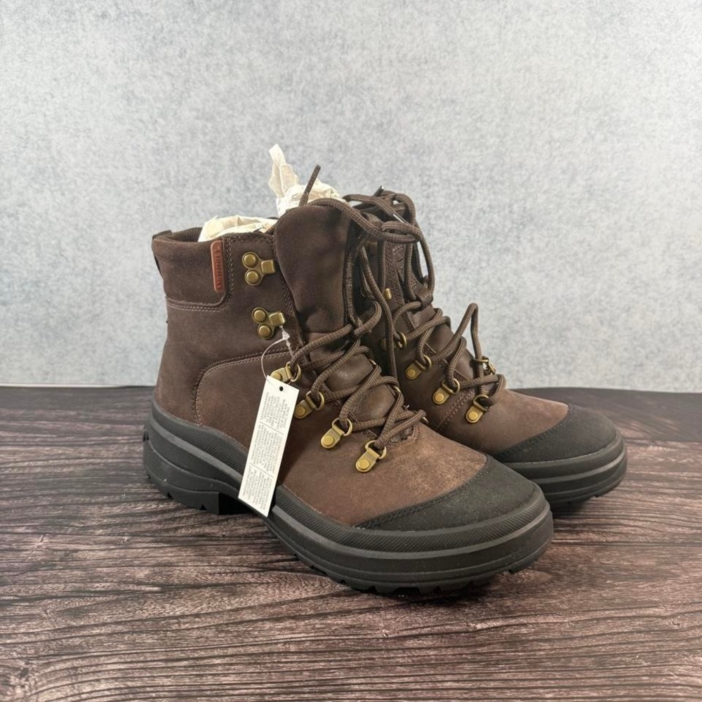 Merrell brown hiking boots Size US 8.5 missing rivet